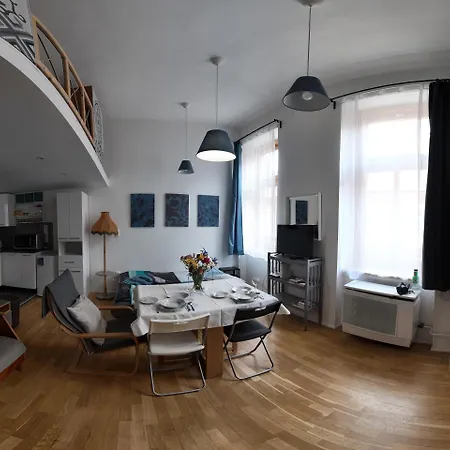 Cosmopolis Rakoczi Grey&green Lägenhet Budapest