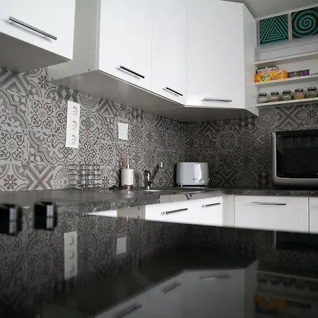 Cosmopolis Rakoczi Grey&green